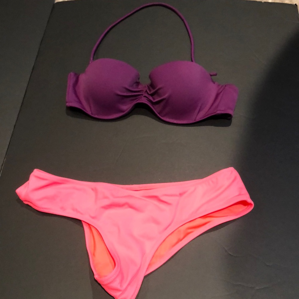 Victoria’s Secret bikini